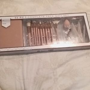 Makeup brush set